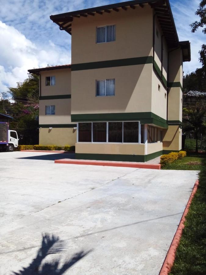 Zona Franca 4*